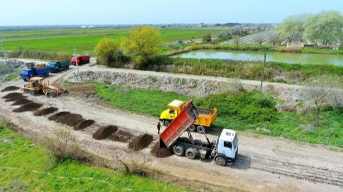 Salyanda beş kəndin yolu yenidən qurulur  - FOTO