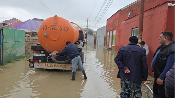 Abşeronda yağışın fəsadları aradan qaldırılır - FOTOLAR 