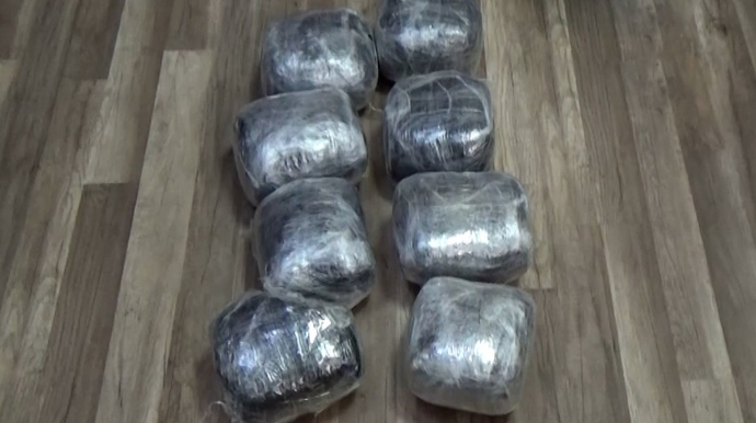 Narkotik satmaq istəyərkən iş başında tutuldu - VİDEO 