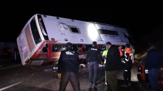 Türkiyədə sərnişin avtobusu aşdı: 38 nəfər xəsarət aldı 