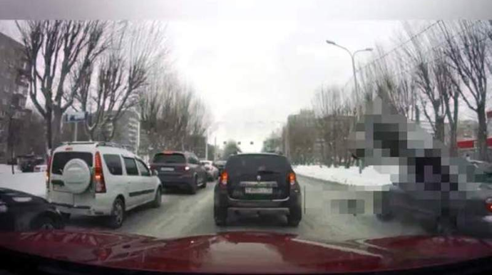 Qadın sürücü hamilə qadını və uşağını vurdu – Uşaq tələf oldu – ANBAAN VİDEO