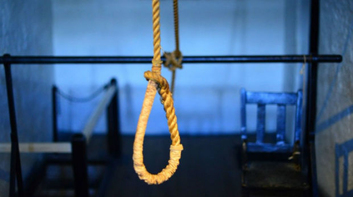 Azərbaycanda dəhşətli hadisə:  Ana və oğul eyni gündə intihar etdi