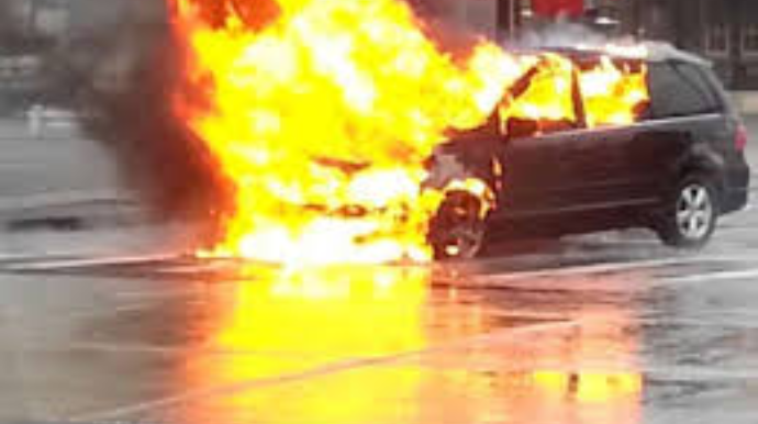 Bakıda “KİA” yanıb