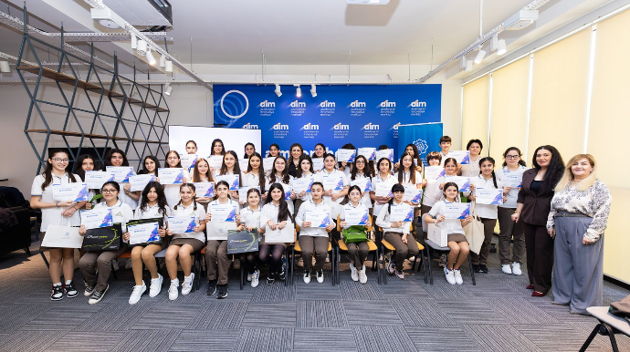 Rəqəmsal İnkişaf və Nəqliyyat Nazirliyi “İKT-də Qızlar” Günü münasibətilə tədbir təşkil etdi - FOTO