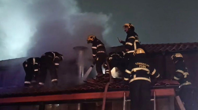 Bakıda restoran yandı - VİDEO