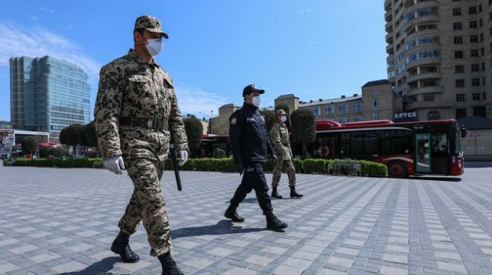 В Азербайджане продлен особый карантинный режим