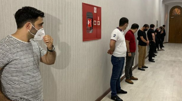 В Баку выявлен нарушивший правила карантинного режима ресторан – ФОТО 
