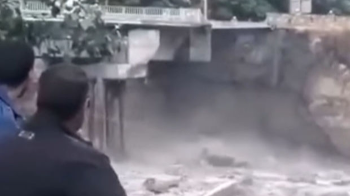 Göyçayda sel körpünü dağıdıb – VİDEO