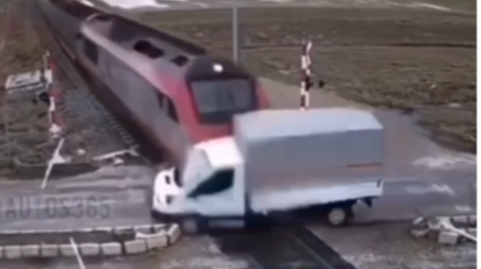 Qatar yollardında baş vermiş qəzalar: "Səhlənkarlıq, diqqətsizlik və..."  - VİDEO