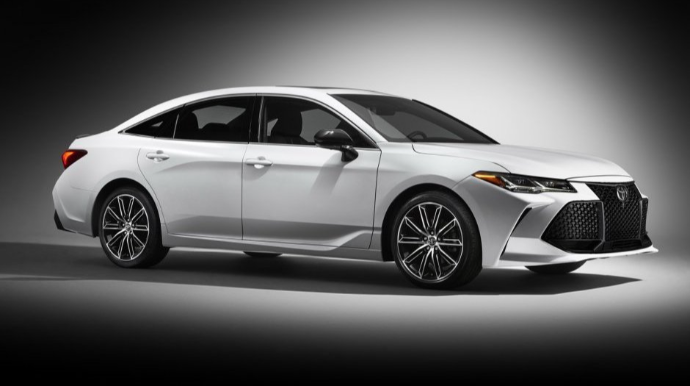 Toyota şirkəti Avalon modelinin istehsalına son verəcək