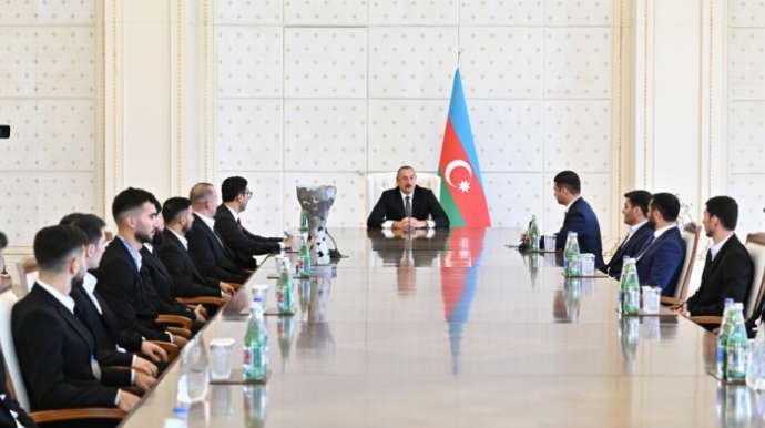 Prezident Avropa çempionu olan komandamızı qəbul etdi - FOTOLAR 