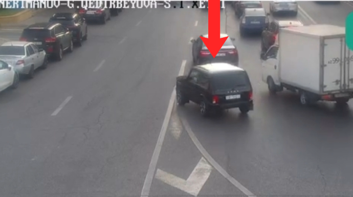 Bu yolda xəttin üzərindən keçən sürücüləri kamera çəkir: Diqqətli olun!  - VİDEO