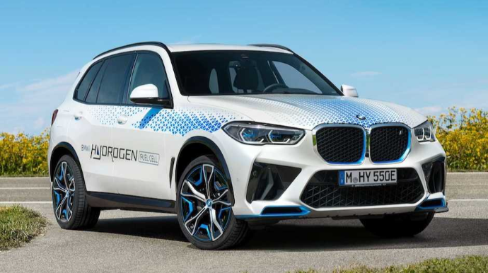 “BMW” hidrogen mühərriklərin istehsalı üçün 273 milyon dövlət dəstəyi alıb