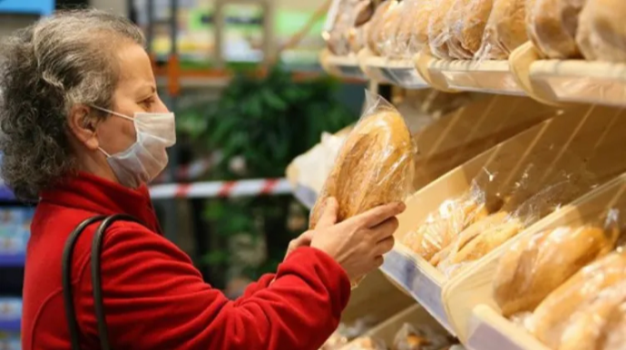 Çörəyin altındakı qara izlər nədən xəbər verir? - Ekspertdən AÇIQLAMA 