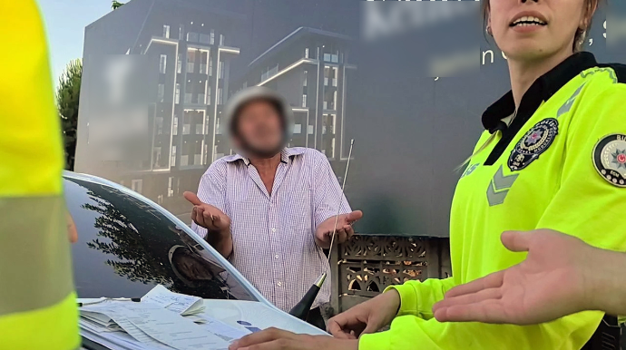 İçkili vəziyyətdə polisə yaxalanan 66 yaşlı sürücü:  “... guya adam öldürmüşəm” – VİDEO 