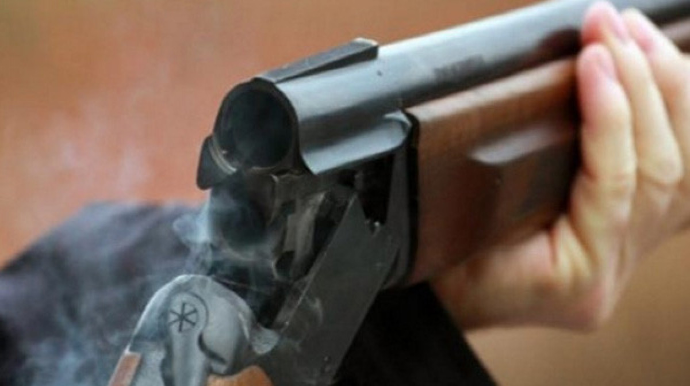 Sabirabad sakini özünü güllələyib, 87 yaşlı anası xəsarət alıb 