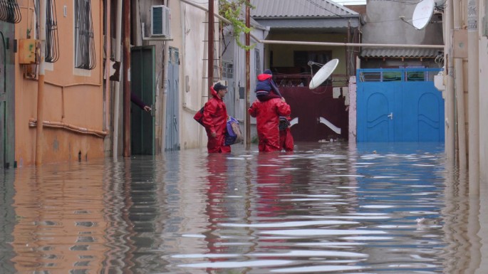 Qrunt suları yolu keçilməz etdi