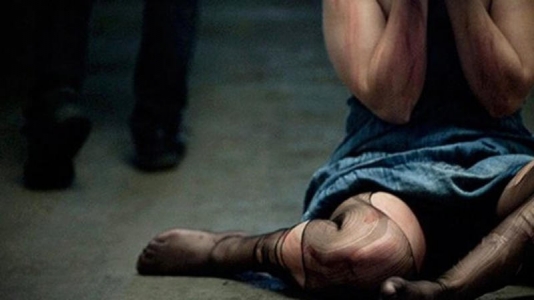 Marşrutda sürücünün zorladığı müəllimə: “Üstümə çıxıb...” – MÜSAHİBƏ