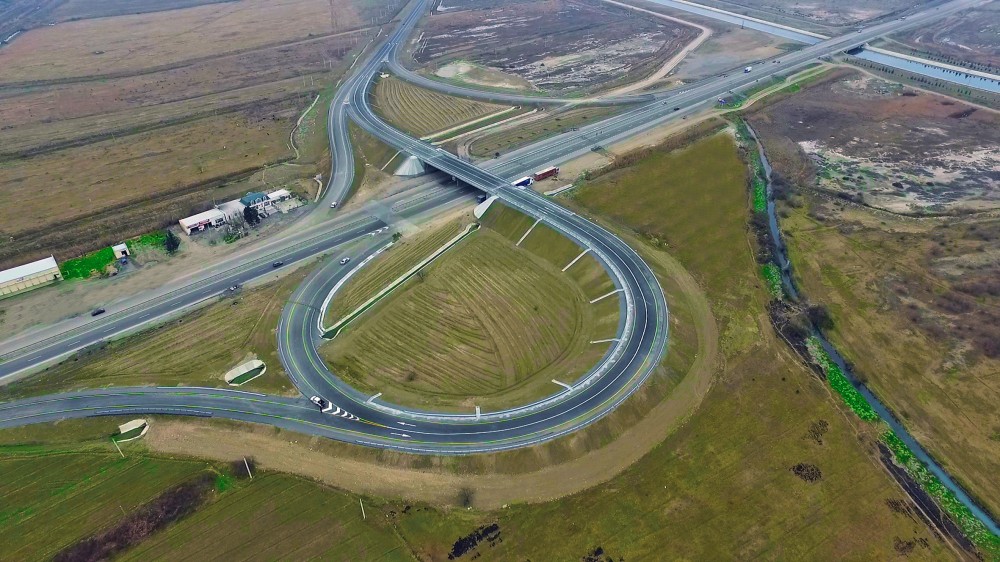 Mingəçevir-Bəhramtəpə yolunun 26 kilometrlik hissəsi istismara verilib - FOTO