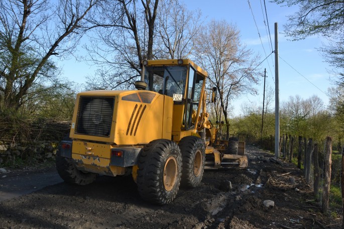 Qəbələdə 8 yaşayış məntəqəsinin yolu yenidən qurulur - FOTO + VİDEO