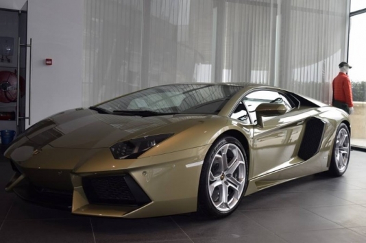 Bakıda 460 min manatlıq “Lamborghini” satıldı