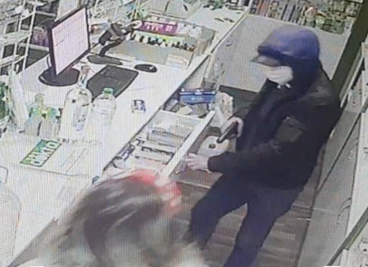 Zabratda aptekə basqın edən şəxs tutulub - FOTO