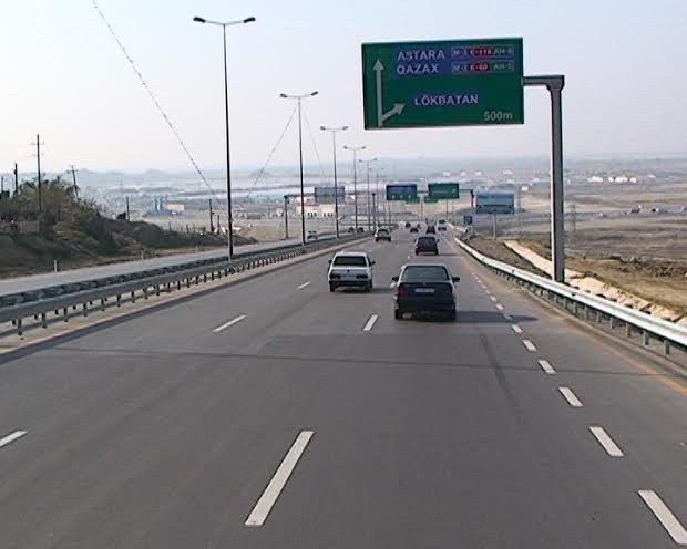 “Saxla” əmrinə tabe olmayan sürücü avtomobillə birgə saxlanılıb - Bakı-Qazax yolunda