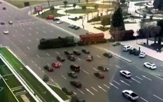 Bakının “ən təhlükəli” yolu sökülür – VİDEO