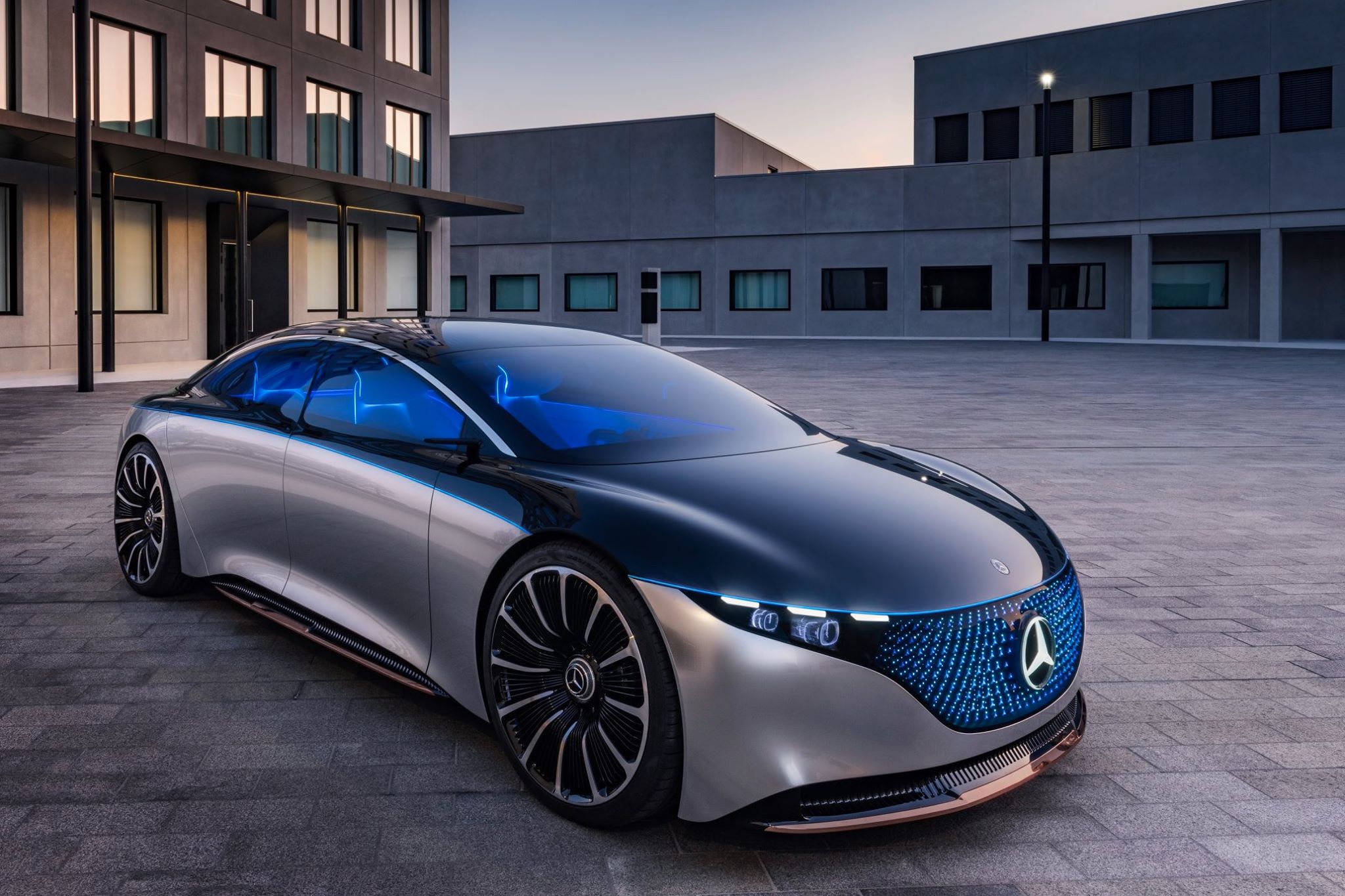 “Mercedes-Benz” 32 ədəd yeni model hazırlayır