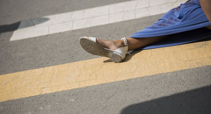 Sumqayıtda avtomobil 45 yaşlı qadını vuraraq öldürüb