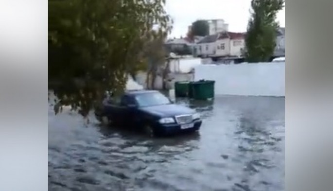 Yayda dənizə gedə bilməyənlər yeni Yasamala gəlsin - VİDEO