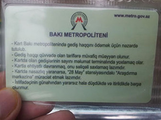 Köhnə kartların vaxtı bitdi, metroda sıxlıq yaşandı