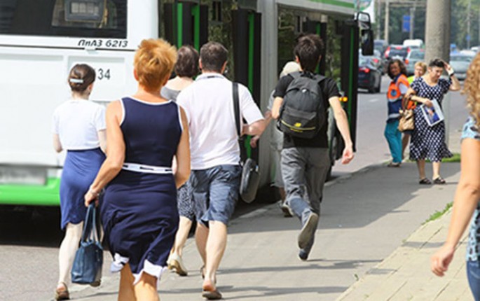 “Sərnişinlər minməsə, qanunsuz avtobuslar bazardan çıxar”