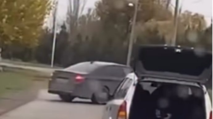 "BMW" ilə toy karvanını bir-birinə qatdı - VİDEO