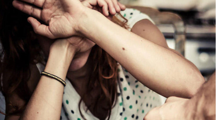 Ağstafada kafe işlədən qadın bıçaqlandı 