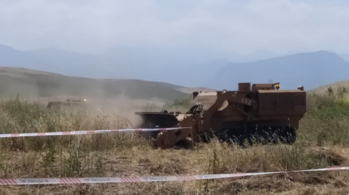 Minalı ərazilər MEMATT-la təmizlənir - Azərbaycan ilkə imza atdı  - VİDEO