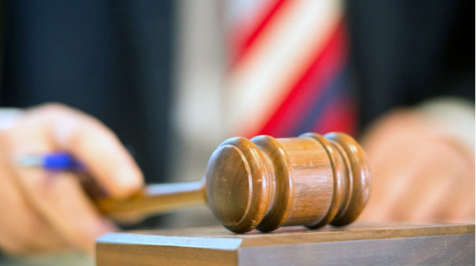 Səkkiz bağlanmış bankın əmlakları hərraca çıxarılır 