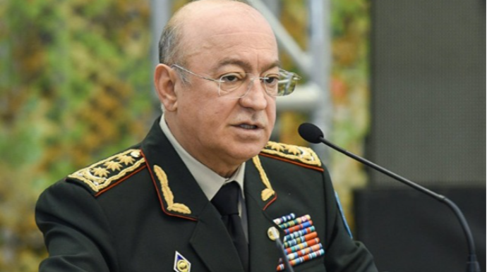 Nazir komandiri işdən çıxardı - FOTO 