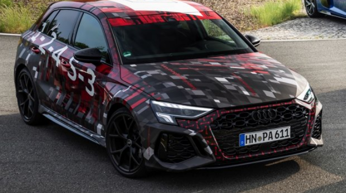 "Audi RS3"  modellərinin görüntüləri olan videoçarxı dərc edib  - VİDEO