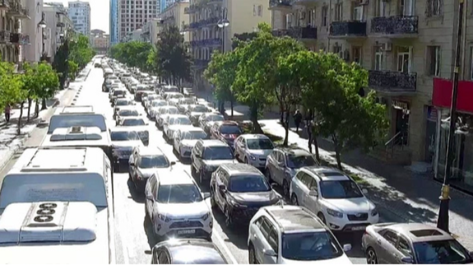 Paytaxtın bu küçələrində sıxlıq var - SİYAHI