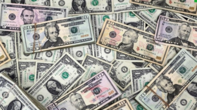 Taksi sürücüsü 1 saatda milyonçu oldu, qorxdu   - FOTO