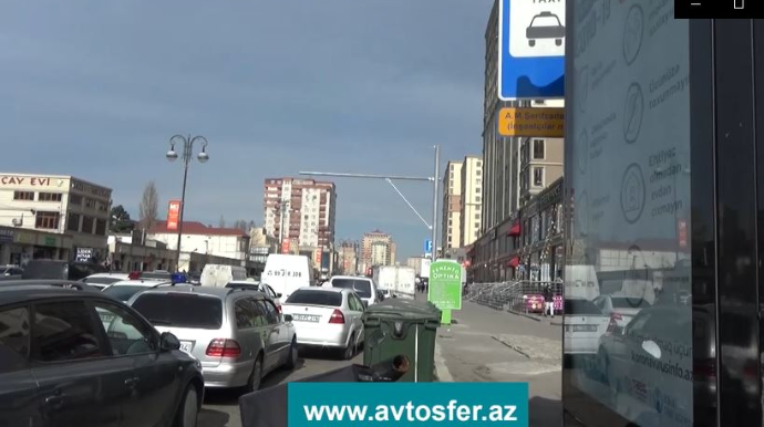 Taksi dayanacağı, yoxsa zibilxana?  - Bu küçənin asan həlli olan çətin problemləri  - VİDEO