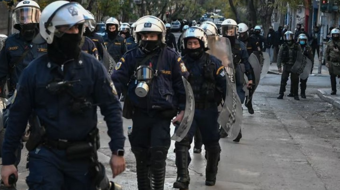 Yunan polisi avtomobil qaçıran pakistanlını qətlə yetirib 