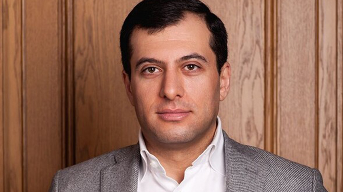 Siqaret çəkmək adı ilə məhkəmədən qaçdı - Meyiti tualetdə tapıldı 