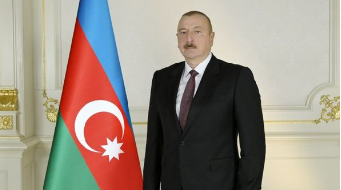 İlham Əliyev Moskvada naməlum əsgərin məzarını ziyarət etdi