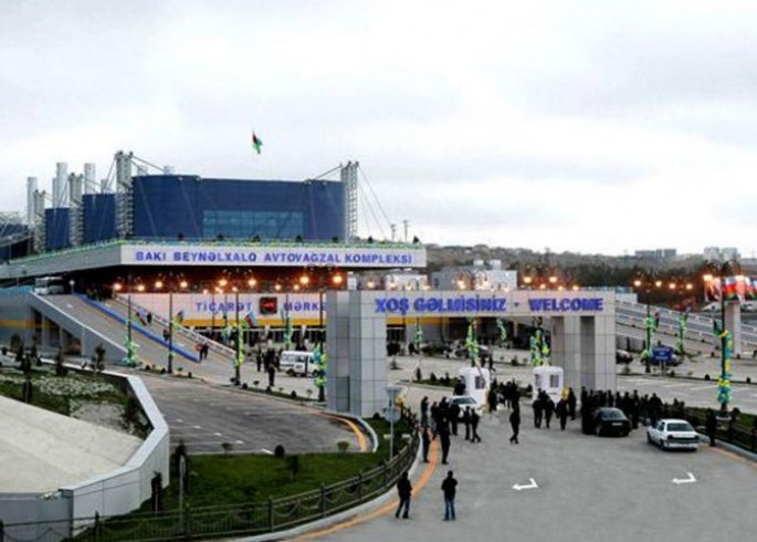 Avtovağzalda özbaşınalıq - Şlaqbaumun kəsdiyi yolu 1 manat açır...