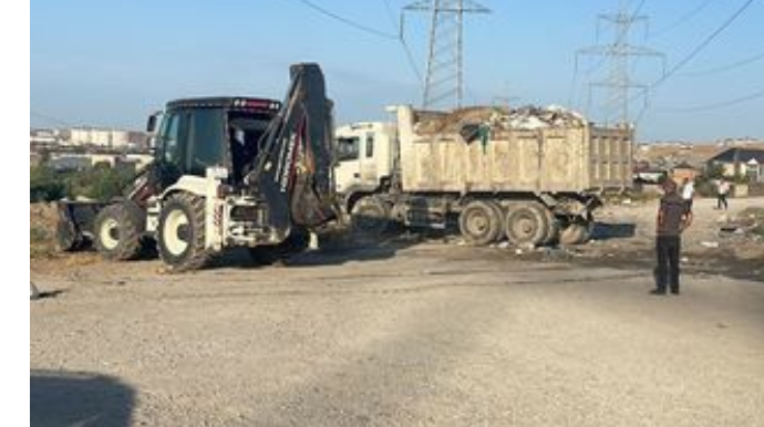 Abşeronda zibillər daşınmır: Ətrafı üfunət bürüyüb   - VİDEO