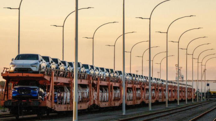 Aİ ABŞ-yə avtomobillərə görə rüsumların qarşılıqlı şəkildə azaldılmasını təklif edir 