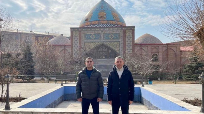 Azərbaycanlı deputatlar İrəvanda Göy məscidi ziyarət ediblər - FOTO 