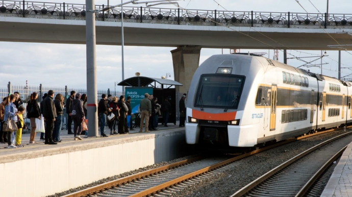 АЖД в январе увеличили пассажироперевозки на 20% 